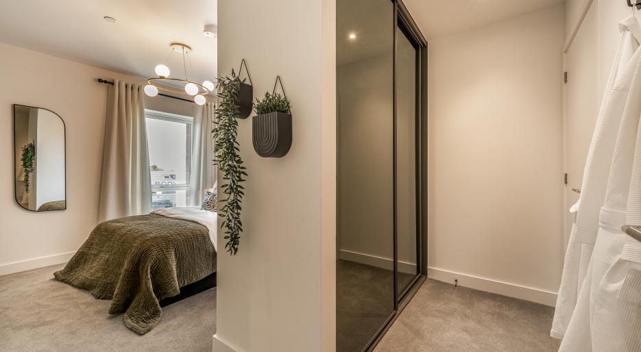A08 Bedroom Wardrobe
