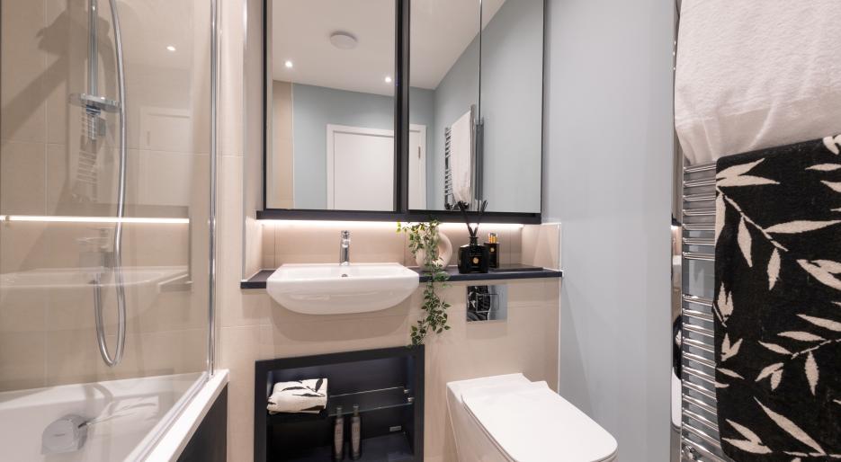 Marleigh - Plot 158 - Bathroom.jpg